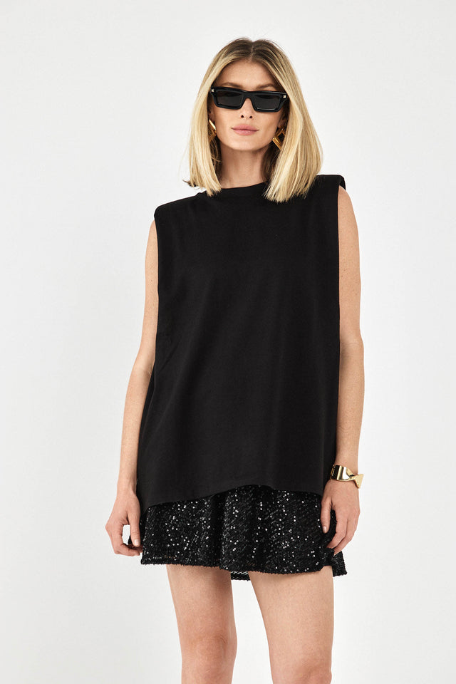 חולצת קנדי ללא שרוולים כריות כתפיים שחורה