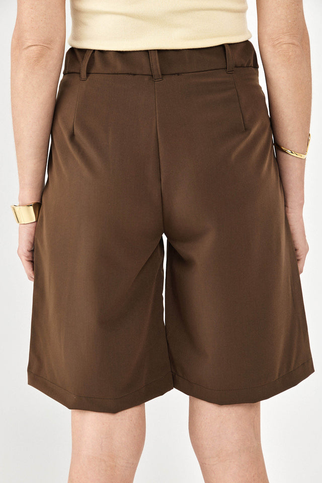 מכנסי קפה ברמודה מחויטים ישרים חום