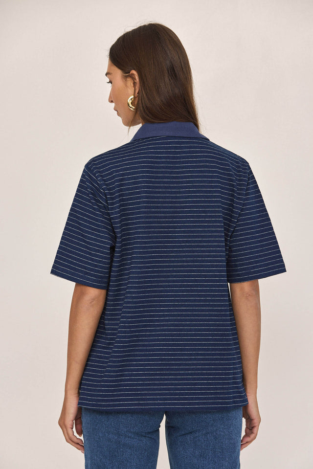 חולצת פולו סטייטמנט פסים נייבי לבן