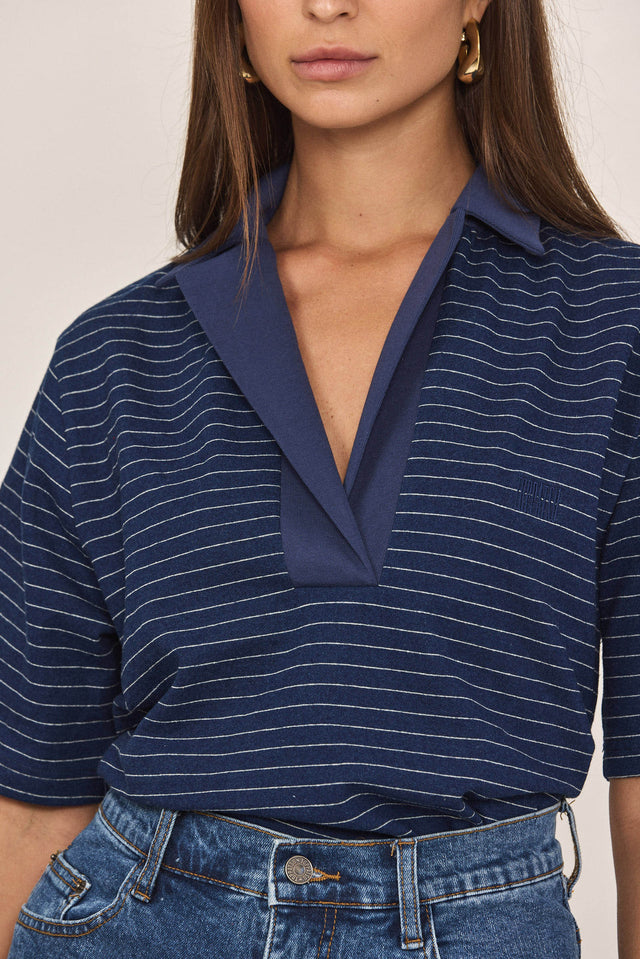 חולצת פולו סטייטמנט פסים נייבי לבן