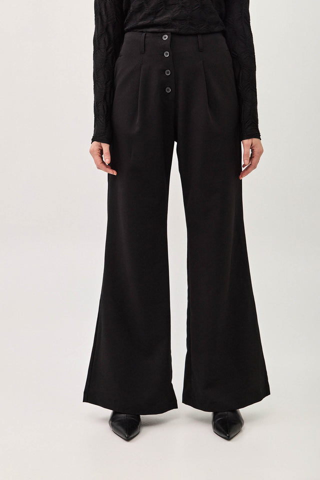 מכנסיים מחוייטים לינגוויני מתרחבים כפתורים שחור