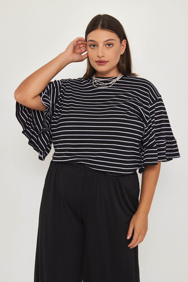 חולצת פאי שרוולים סיומת פפלום פסים שחורה