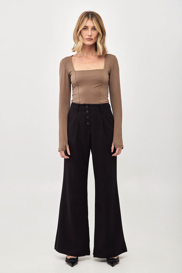 מכנסיים מחוייטים לינגוויני מתרחבים כפתורים שחור