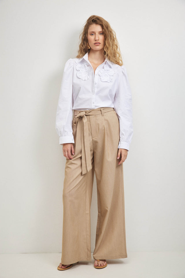 מכנסיים מחוייטים חגורת קשירה קאמל