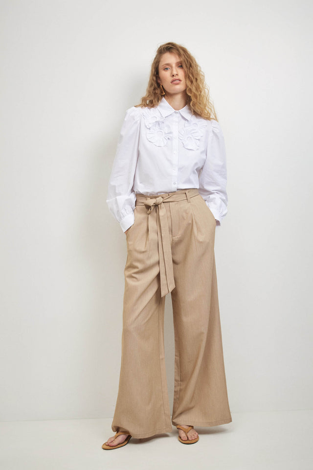 מכנסיים מחוייטים חגורת קשירה קאמל