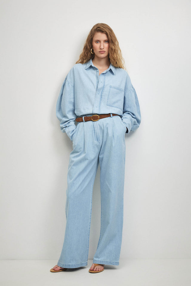 חולצת ג׳ינס פרפקט מכופתרת שרוולים תפוחים כחול בהיר