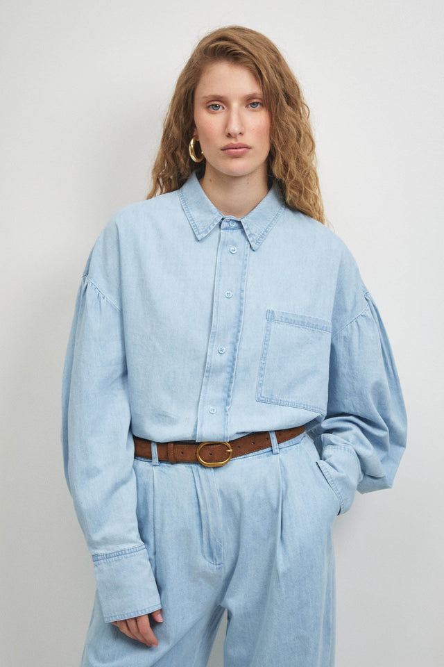 חולצת ג׳ינס פרפקט מכופתרת שרוולים תפוחים כחול בהיר