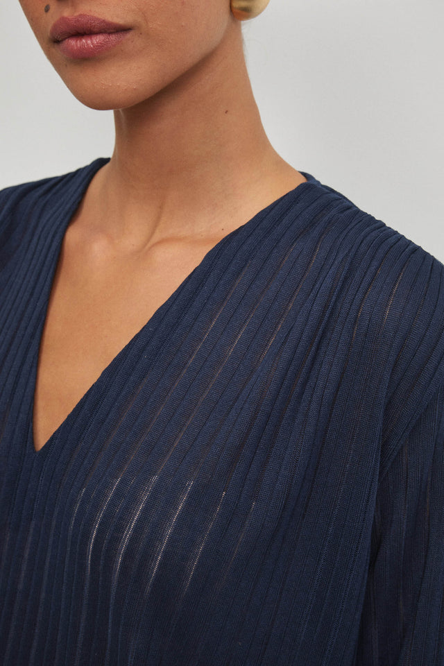 חולצת וי כיווצים ארוכה נייבי