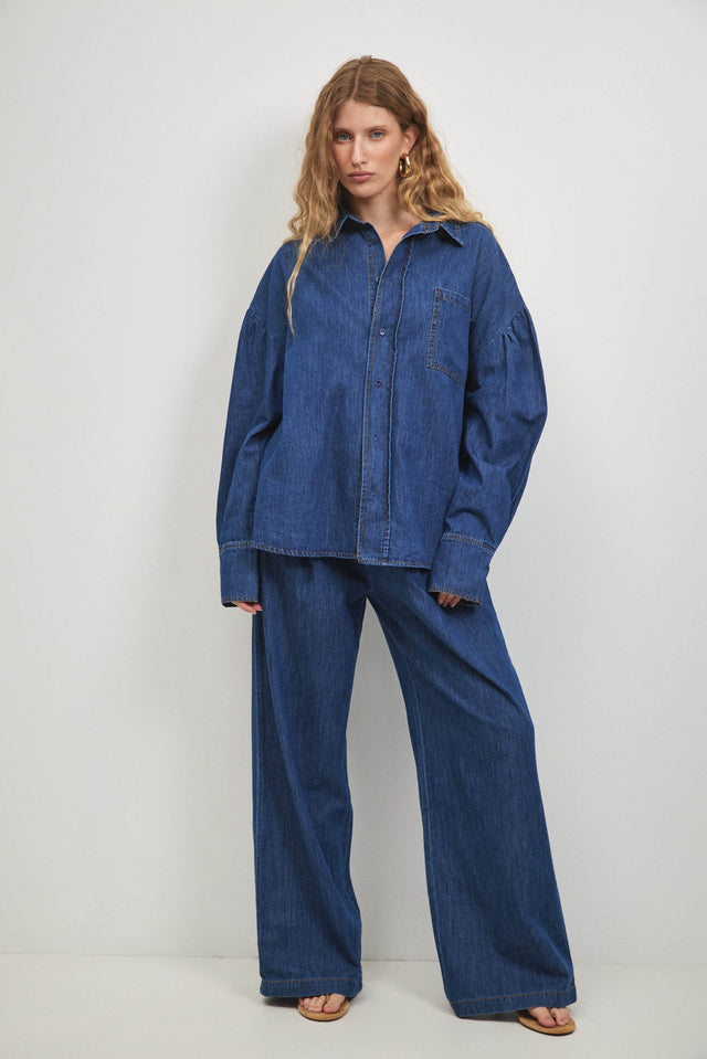 חולצת ג׳ינס פרפקט מכופתרת שרוולים תפוחים כחול כהה