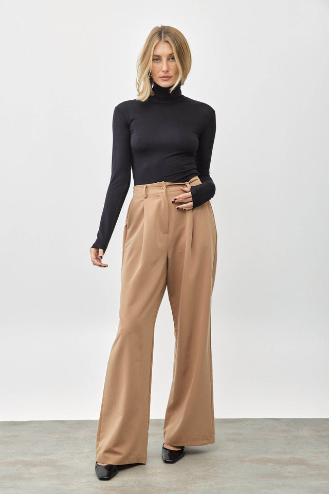 מכנסי פרצל מחוייטים מתרחבים קאמל בז׳