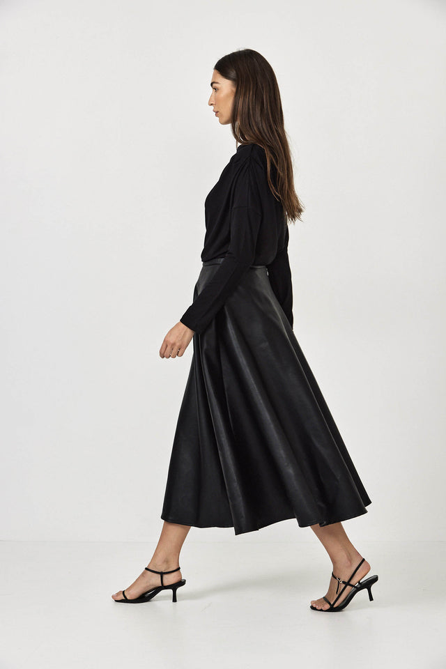 חצאית רוקפור דמוי עור בגזרת A שחורה