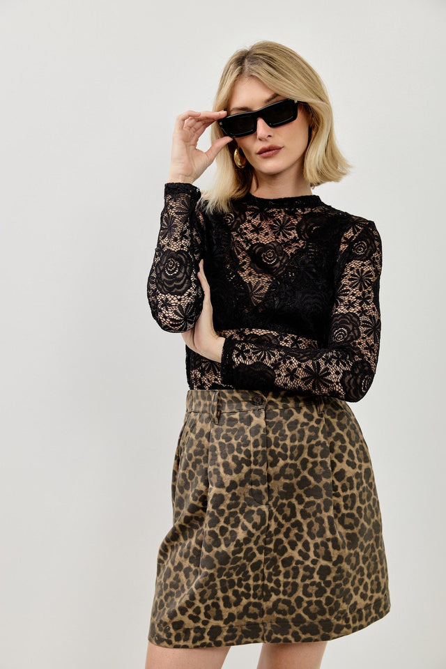 חולצת תחרה פלורל שחורה