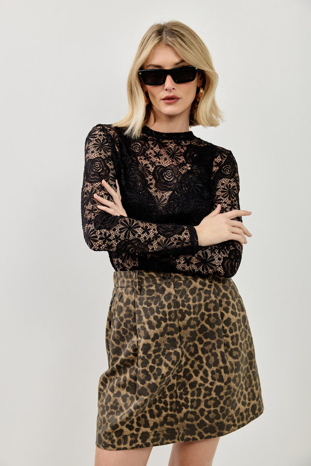 חולצת תחרה פלורל שחורה