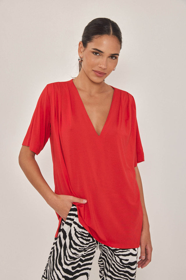 חולצת וי לייק כפלים מודל אדומה