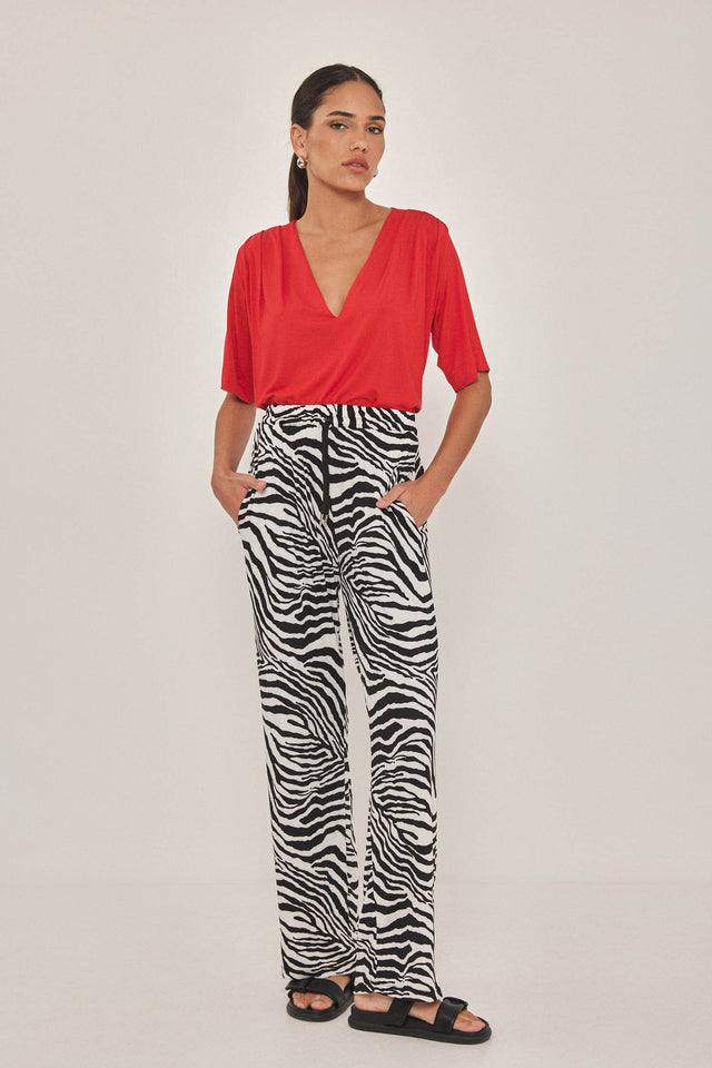 חולצת וי לייק כפלים מודל אדומה