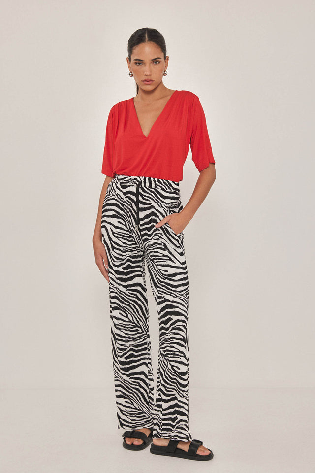 חולצת וי לייק כפלים מודל אדומה