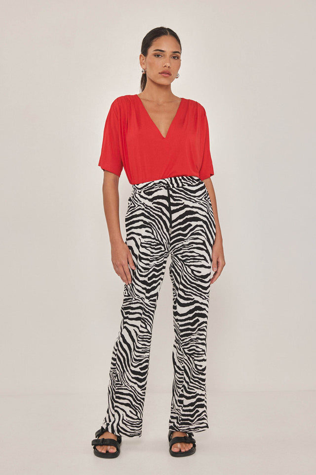 חולצת וי לייק כפלים מודל אדומה