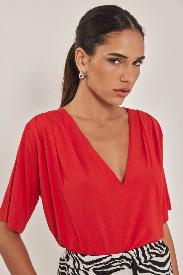 חולצת וי לייק כפלים מודל אדומה