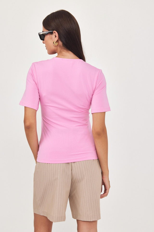 חולצה טופאצו T מודל מפתח וי ורודה