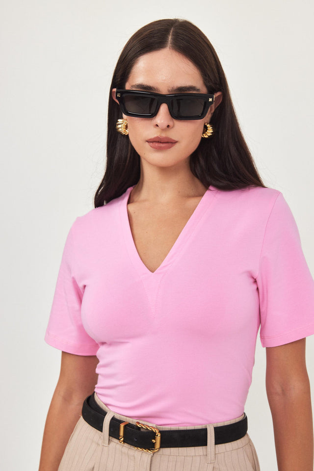 חולצה טופאצו T מודל מפתח וי ורודה