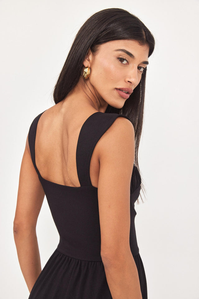 שמלת מחוך מקסי קארב קאפים מלמלה שחורה