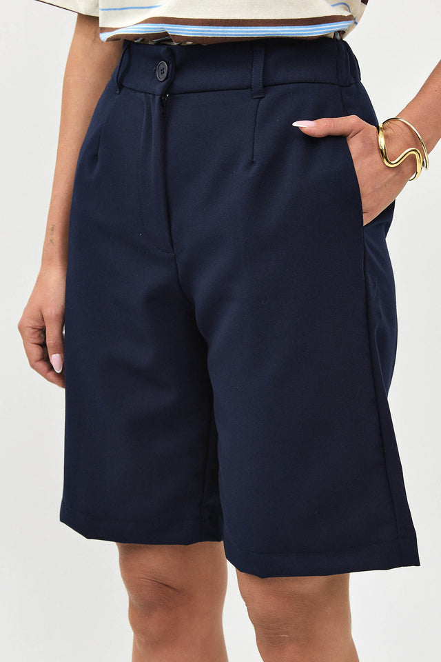 מכנסי קפה ברמודה מחויטים ישרים נייבי