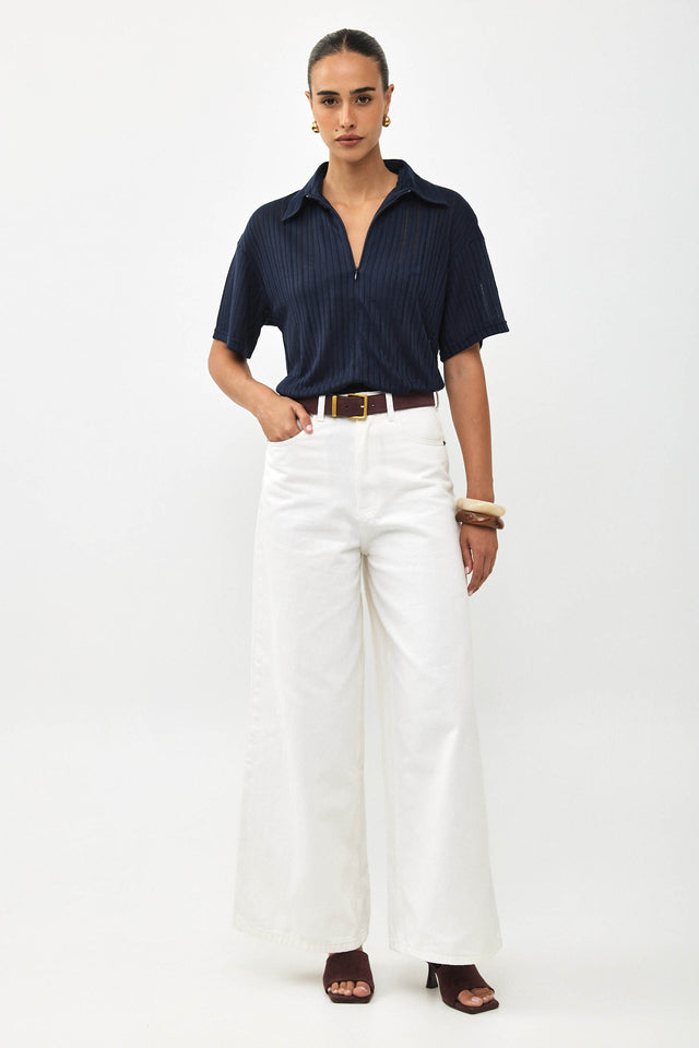 מכנסי ג'ינס וואש מתרחבים לבן