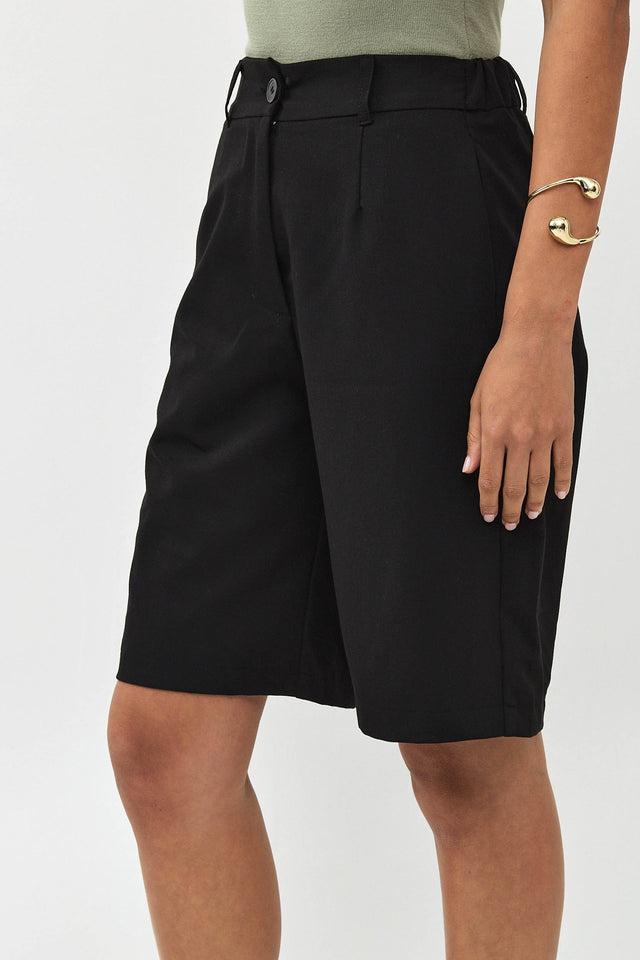 מכנסי קפה ברמודה מחויטים ישרים שחור