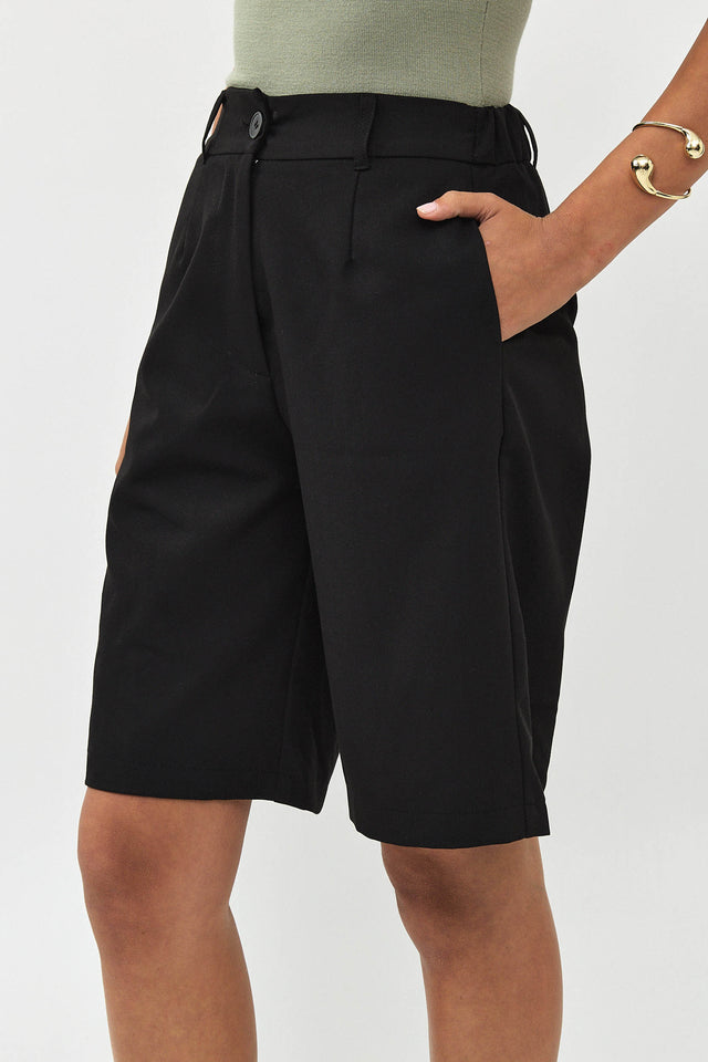 מכנסי קפה ברמודה מחויטים ישרים שחור