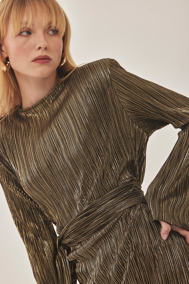 שמלת מיני פליסה שרוולי פעמון LIGHT שחור זהב