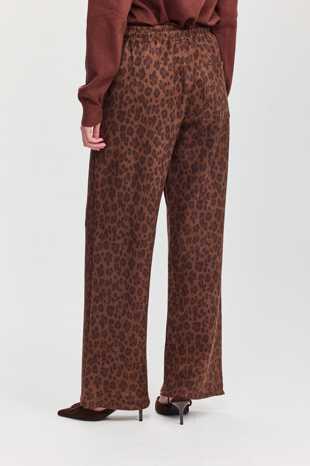 מכנסיים מתרחבים מזמש מנומר עם גומי ושרוכים