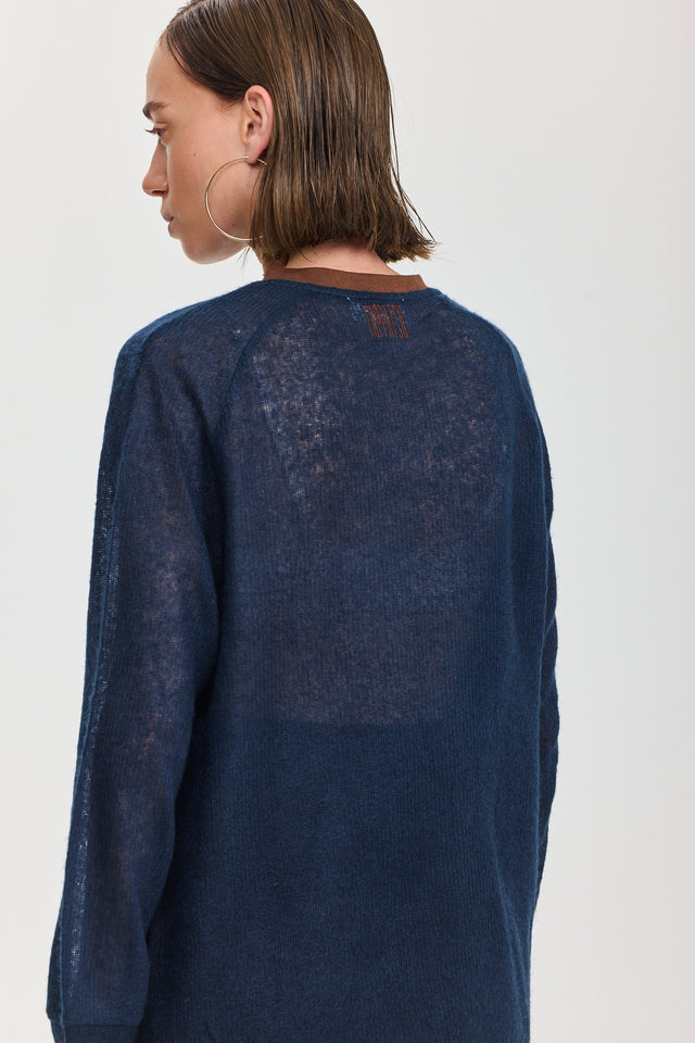 חולצת LEAGUE ספייסי סריג דק חומה