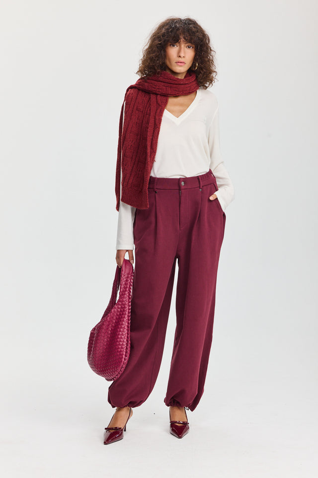 מכנסי קראמבל סווטשירט מתרחבים דיטייל מחויט בורגנדי