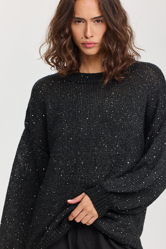 סוודר מרשמלו פייטים שחור