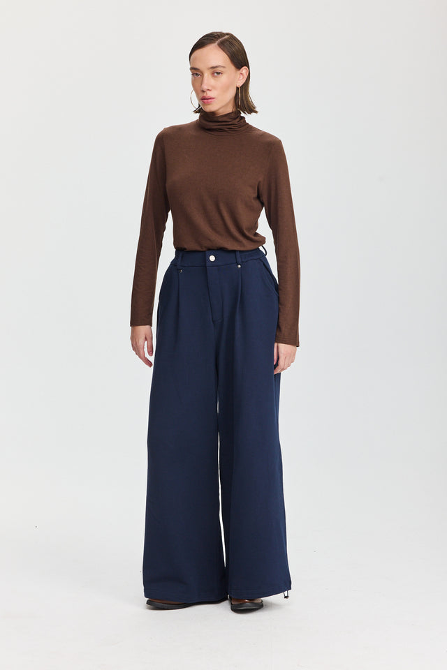 מכנסי קראמבל סווטשירט מתרחבים דיטייל מחויט נייבי