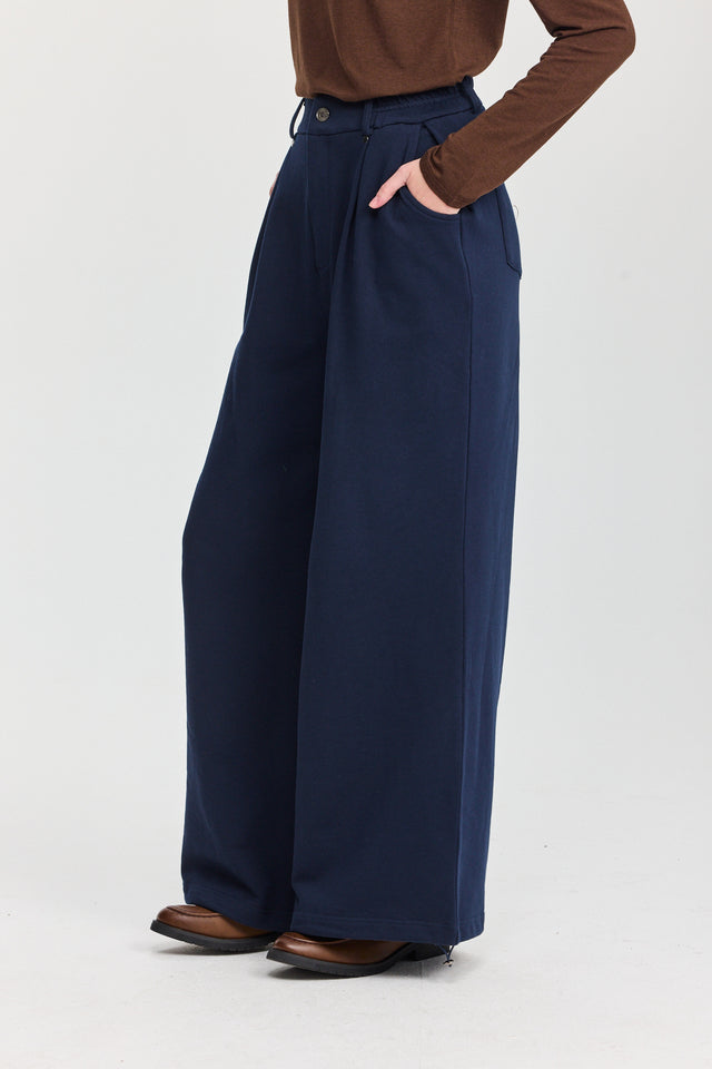 מכנסי קראמבל סווטשירט מתרחבים דיטייל מחויט נייבי