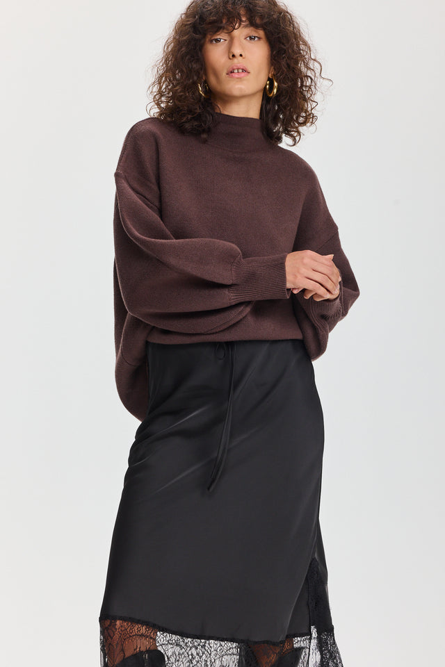 חצאית סאטן גאנאש תחרה שחורה