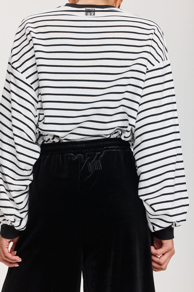 מכנסי ספיריט מתרחבים קטיפה דיטייל מחוייט שחור