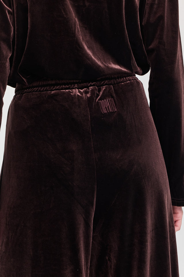 מכנסי ספיריט מתרחבים קטיפה דיטייל מחוייט חום שוקולד