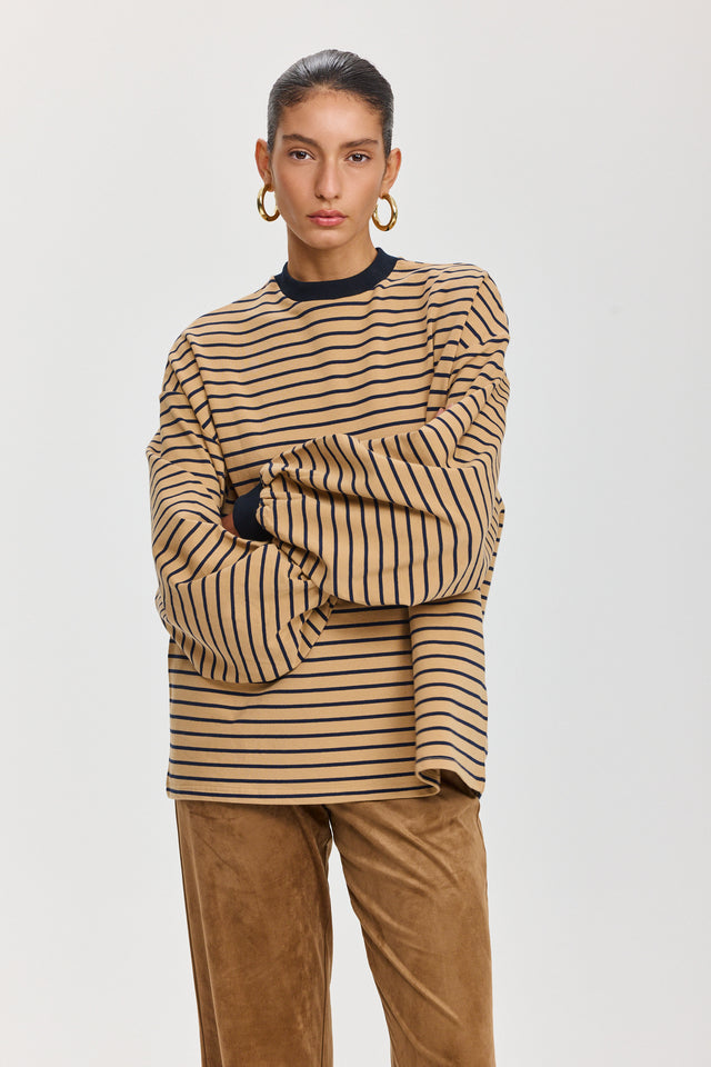 סווטשירט פודינג שרוולים תפוחים פסים מוקה שחור