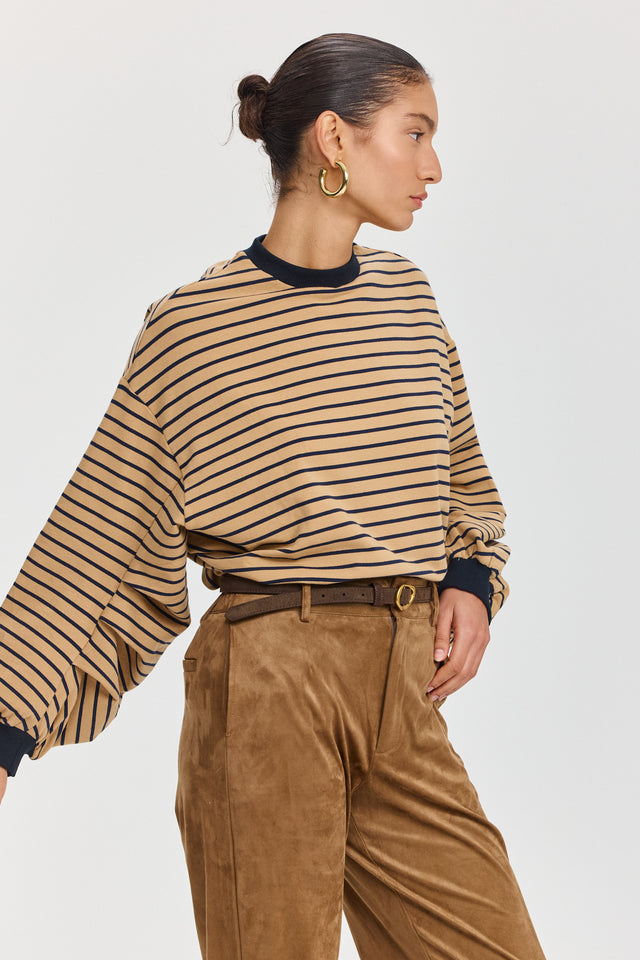 סווטשירט פודינג שרוולים תפוחים פסים מוקה שחור