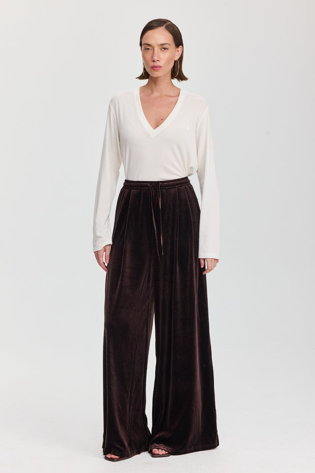 מכנסי ספיריט מתרחבים קטיפה דיטייל מחוייט חום שוקולד