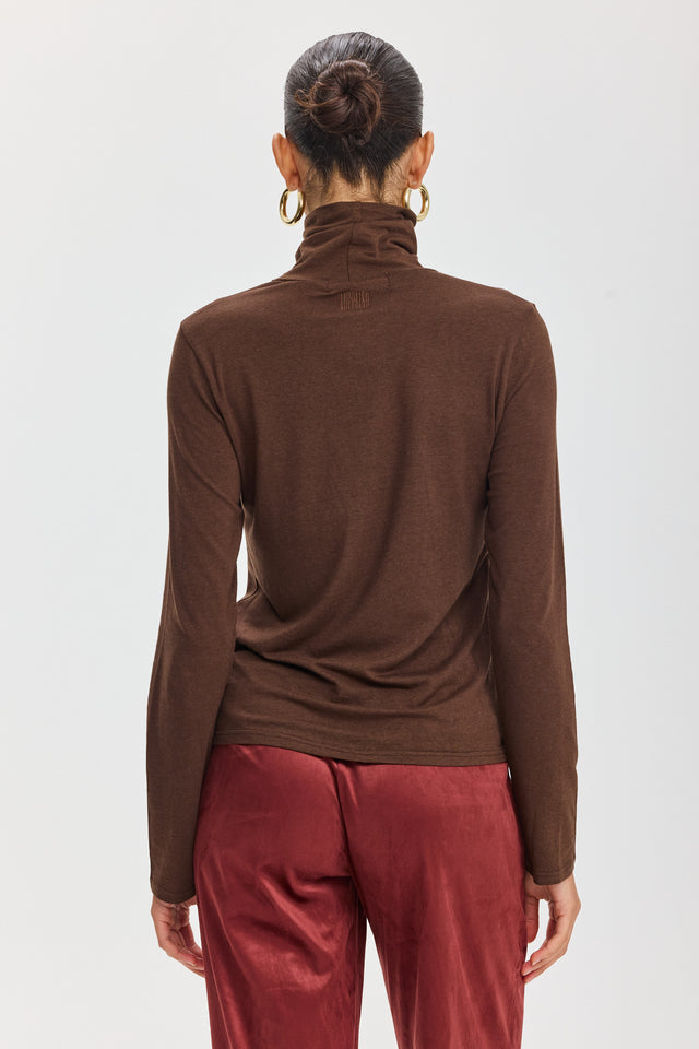 חולצת מיסו גולף חום שוקולד