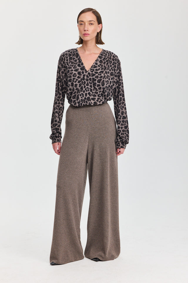 חולצת וי כיווצים ארוכה מנומר חאקי