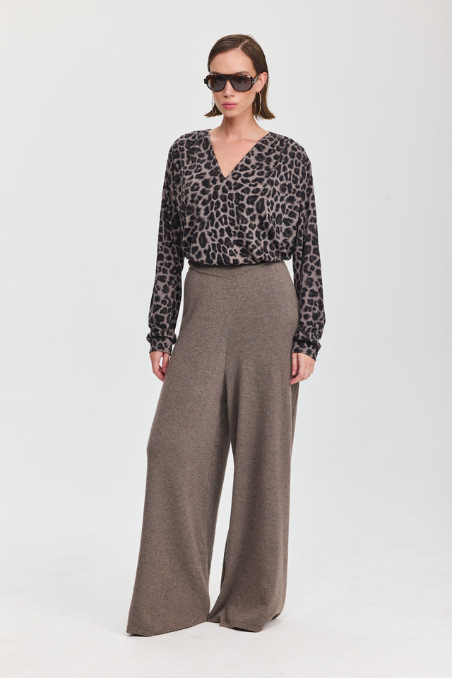 חולצת וי כיווצים ארוכה מנומר חאקי