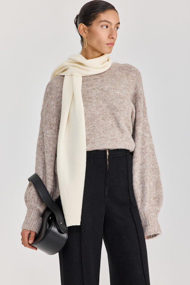 צעיף סריג חלק שמנת