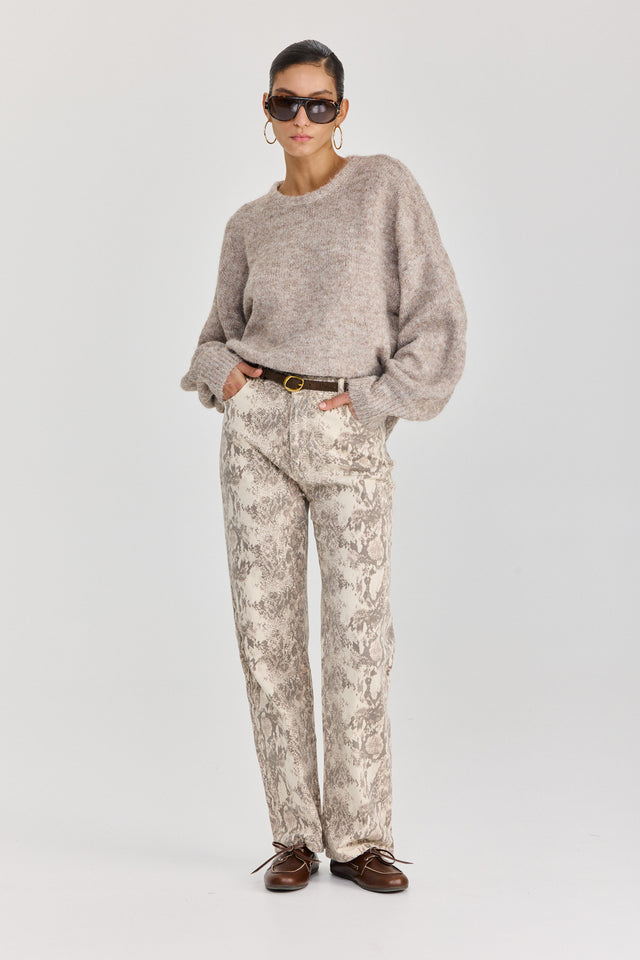 סוודר פרזנט פלאפי בז' טראפל