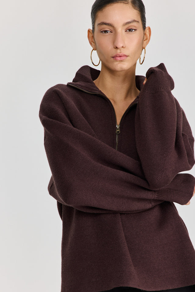 סוודר פרזנט זיפר חום שוקולד