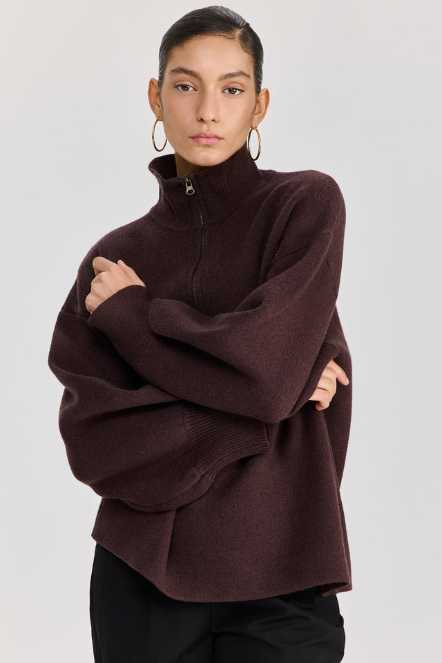 סוודר פרזנט זיפר חום שוקולד