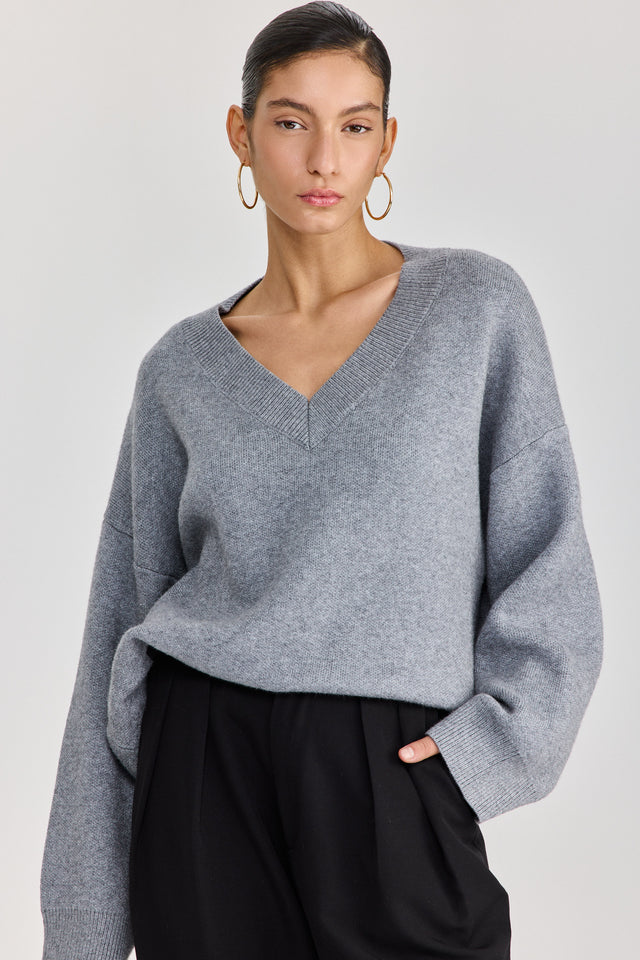 סוודר טוניקה פרזנט מפתח וי אפור